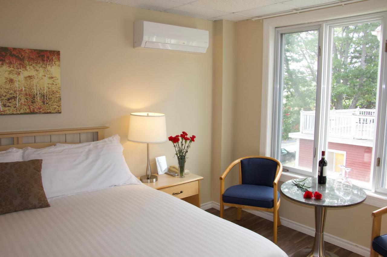 Rum Runner Inn Lunenburg Extérieur photo