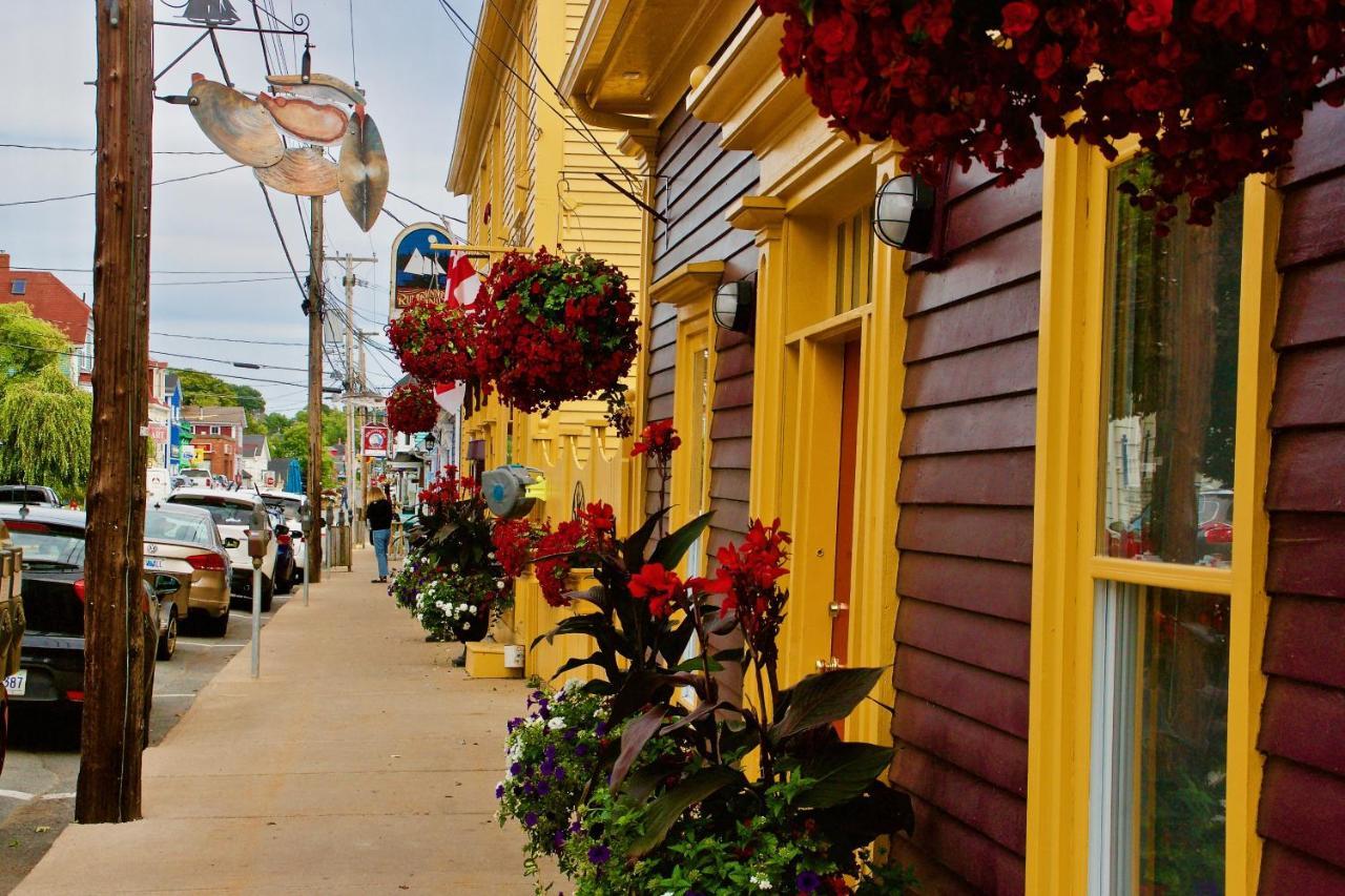 Rum Runner Inn Lunenburg Extérieur photo
