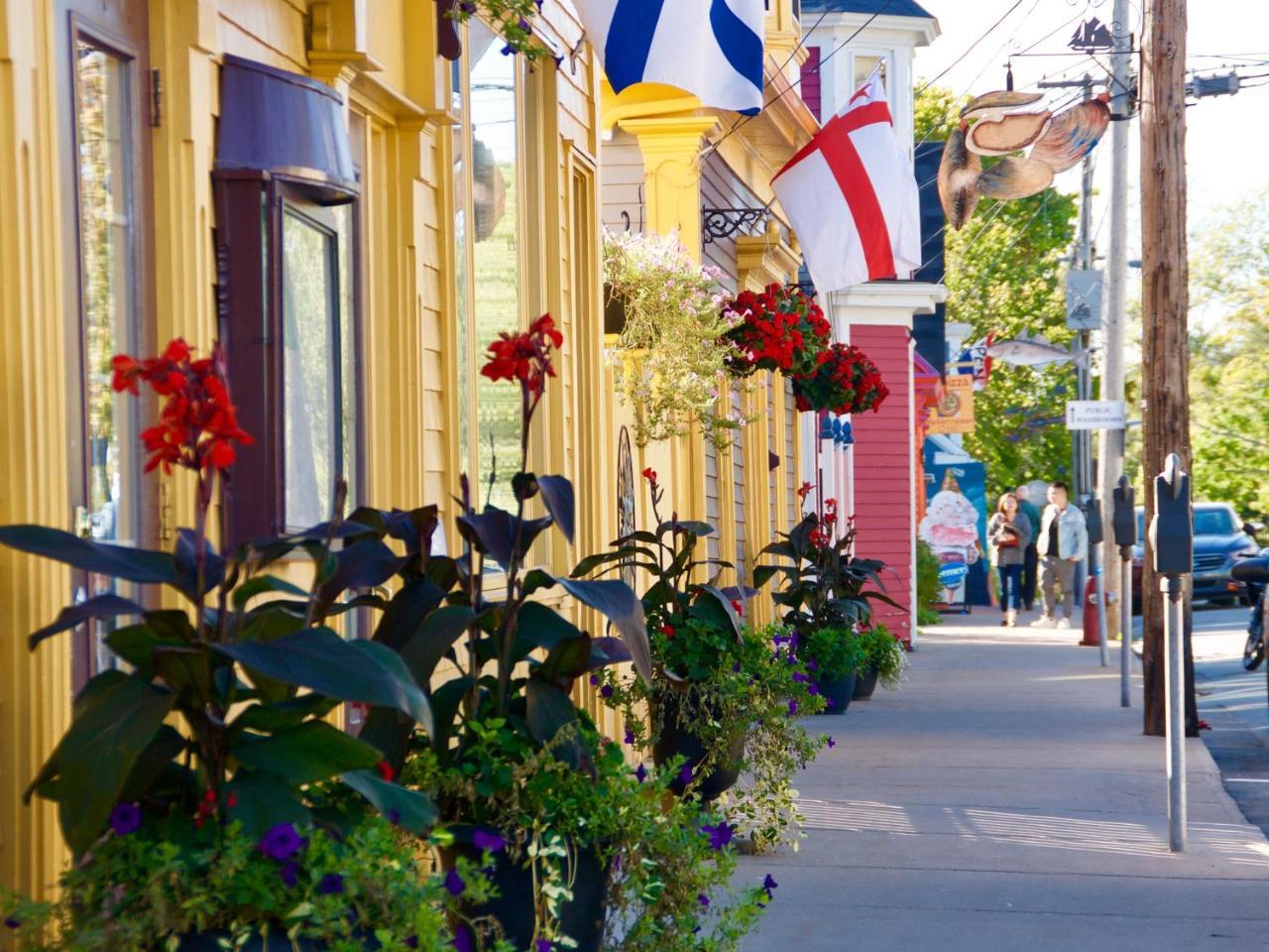 Rum Runner Inn Lunenburg Extérieur photo